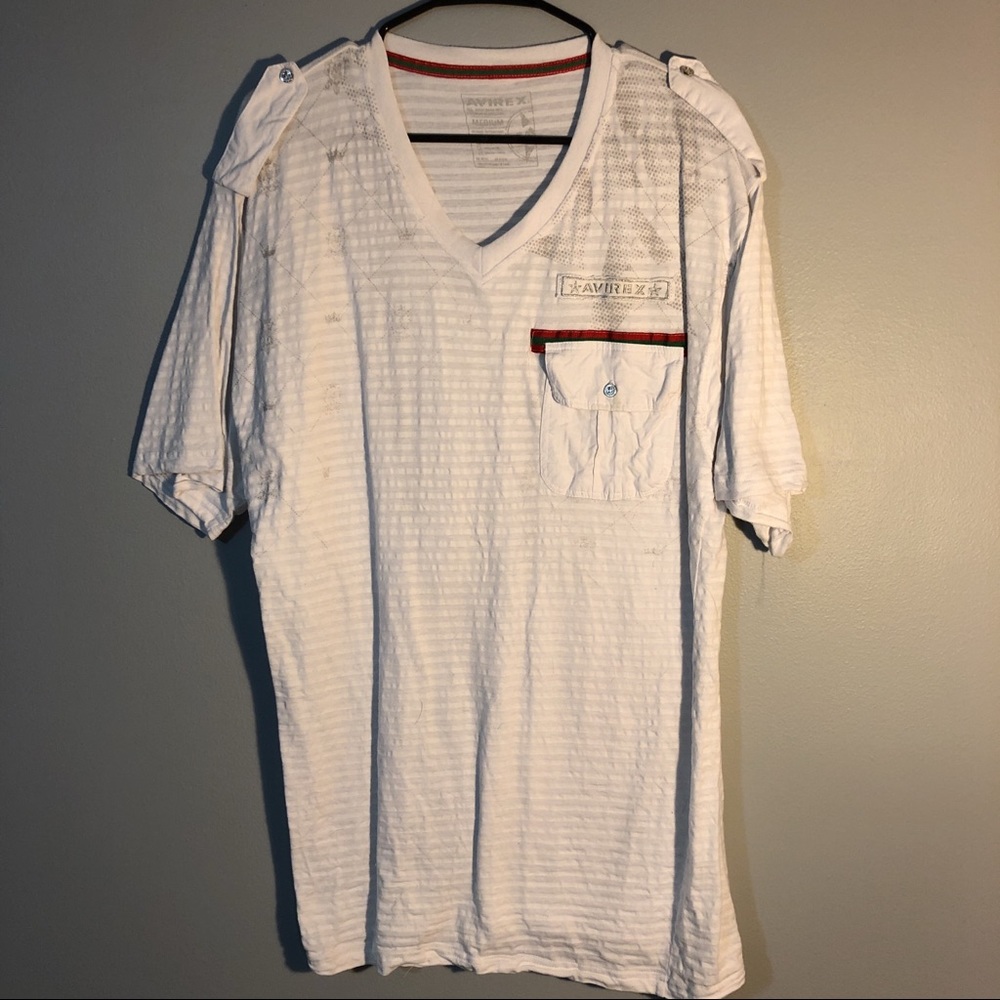 Medium Avirex t-shirt with lapels and cool print